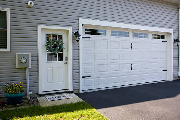 24/7 Emergency Garage Door Panel Replacement experts in Havelock, NC